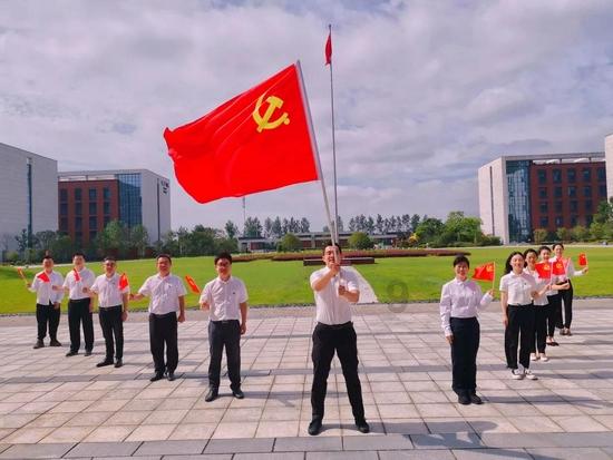 陇西县政协委员分组学习祁雪峰讲话 讨论三个报告